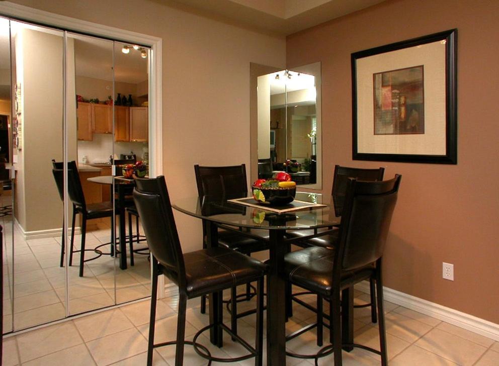 Sunset Waterfront Resort By Discover Kelowna Resort Accommodations Bagian luar foto